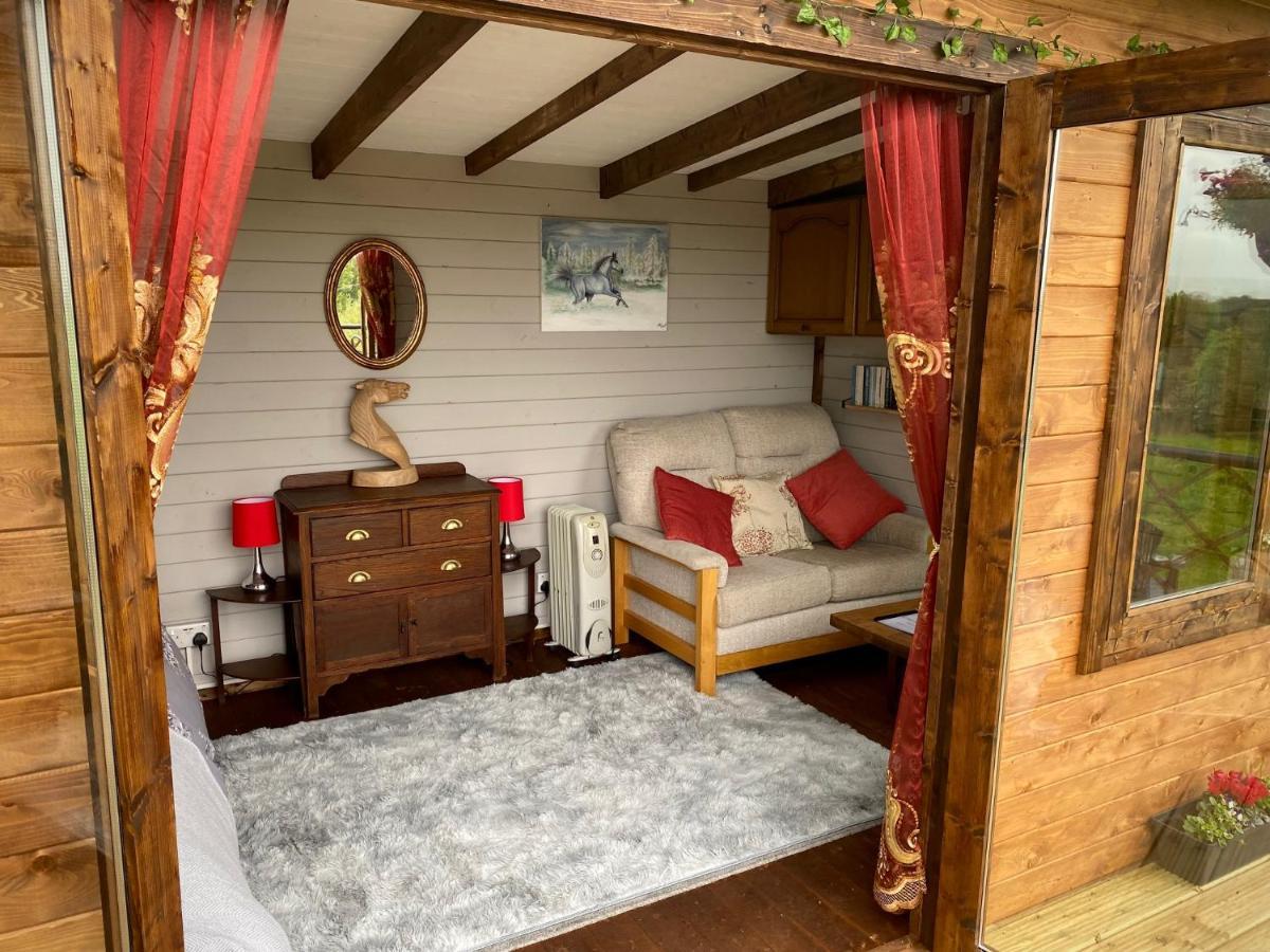 Cherry Tree Glamping Lodge Wellington  Exterior photo